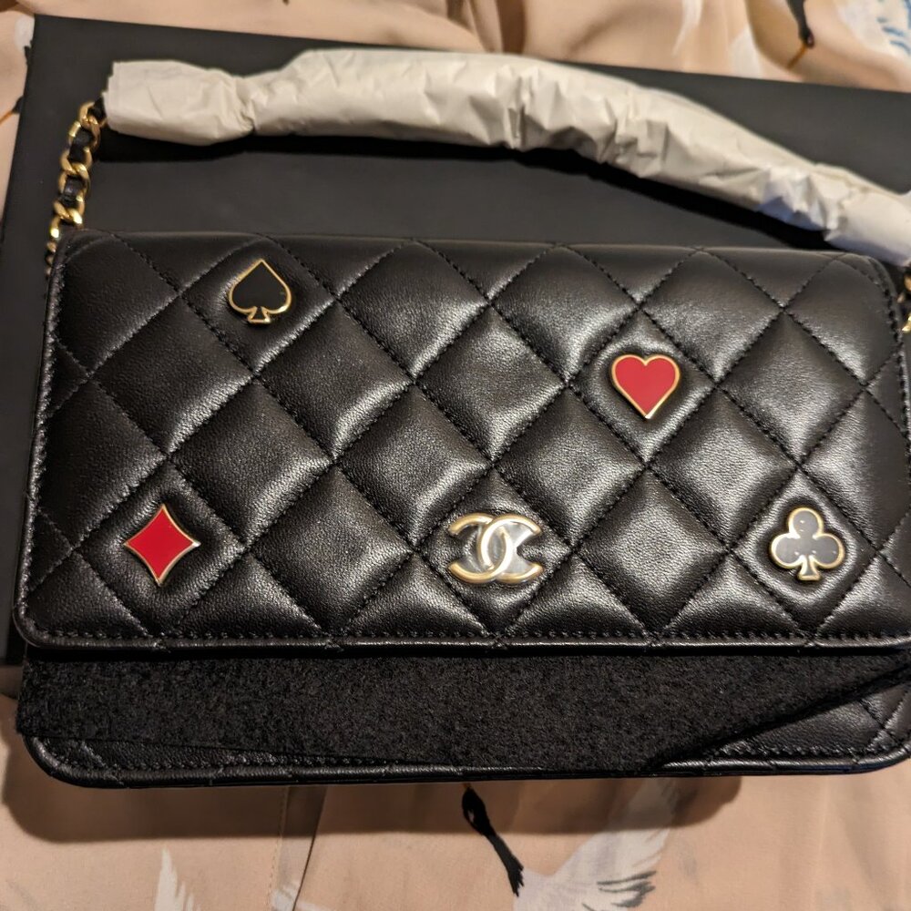 Chanel Wallet on Chain
